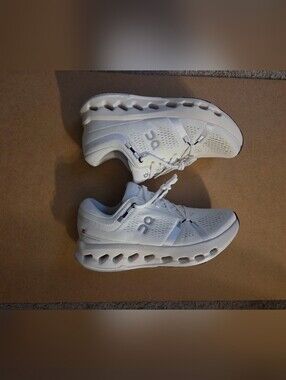ON Running Sneakers Men Size 8 Cloudsurfer 2
